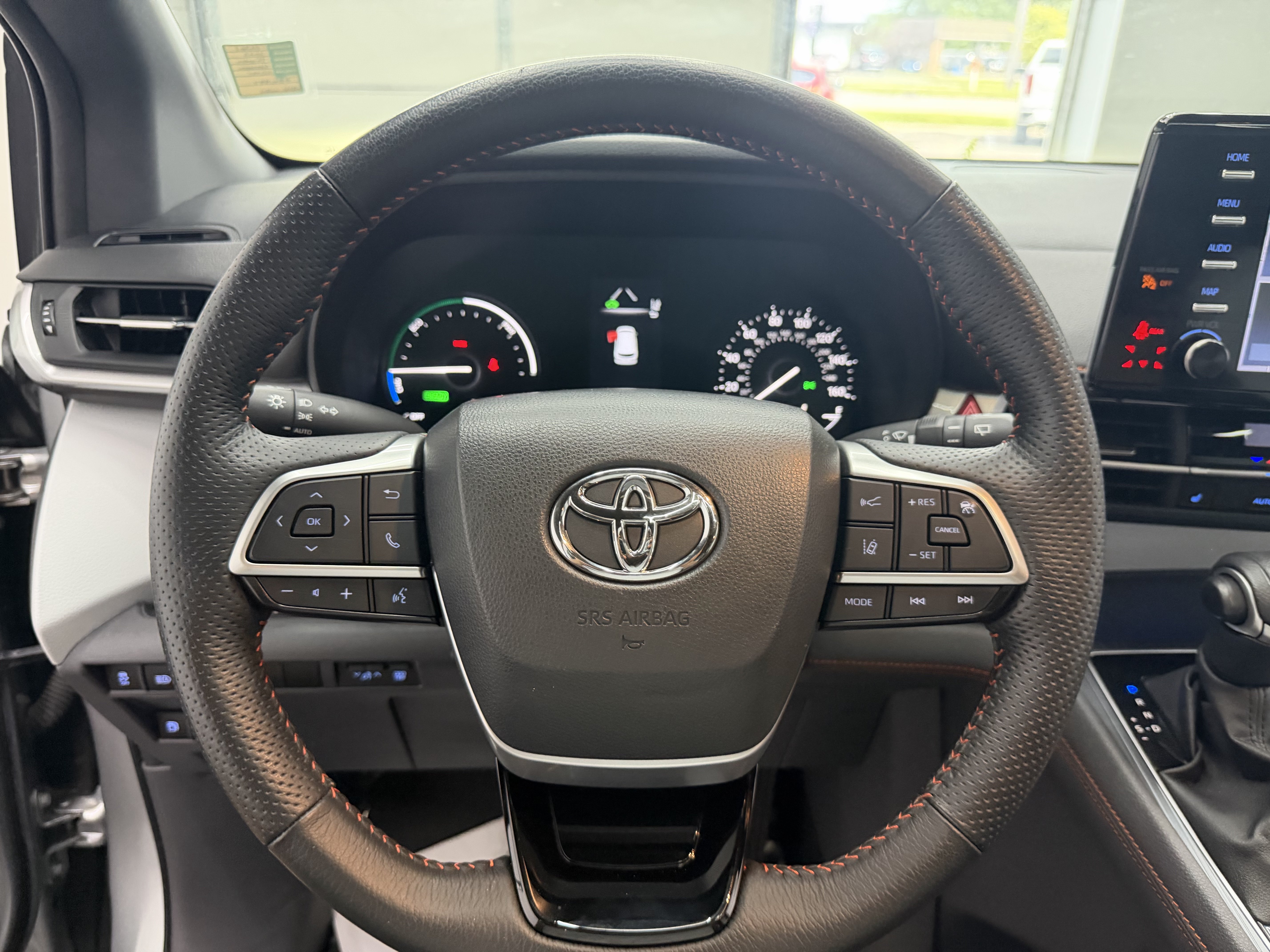 Used 2023 Toyota Sienna XSE AWD/4WD image 18