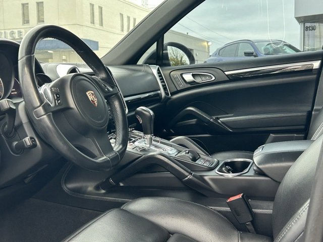 Used 2012 Porsche Cayenne S image 8