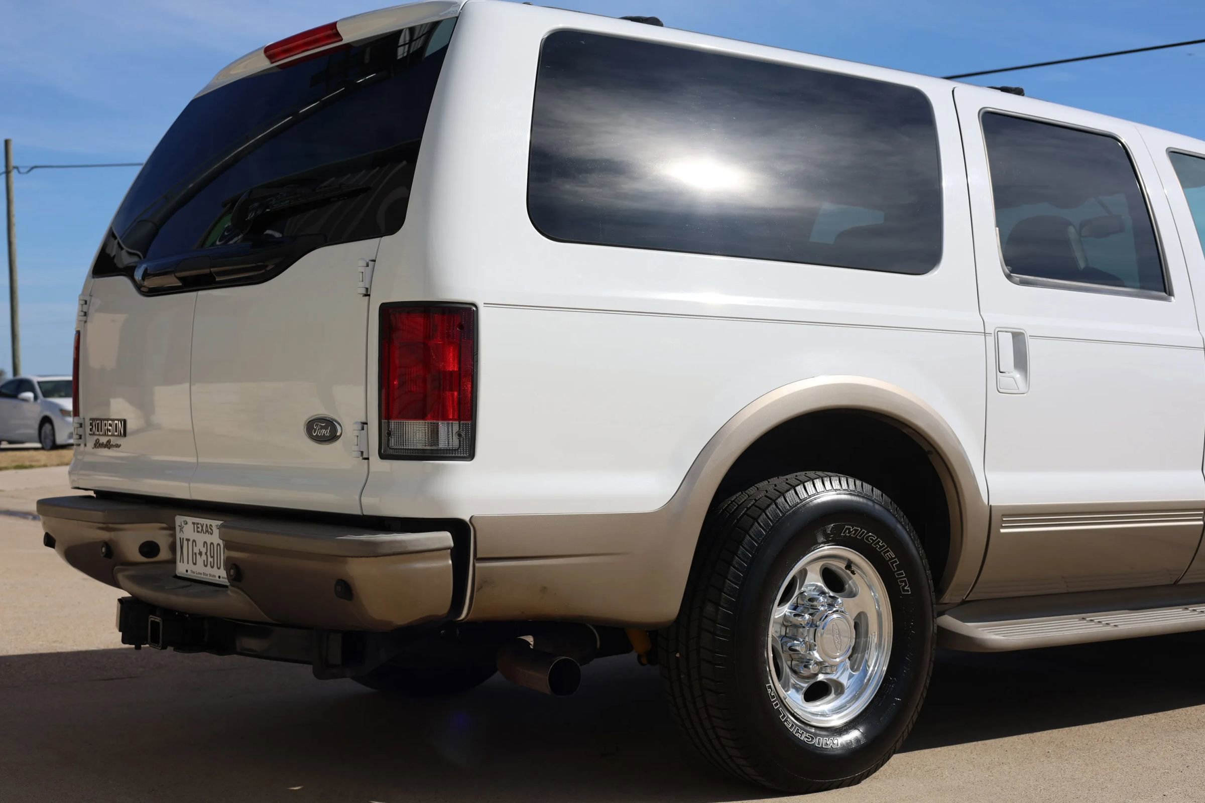 Used 2005 Ford Excursion Eddie Bauer image 4