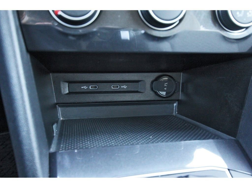 Used 2021 Volkswagen Tiguan S FWD image 31