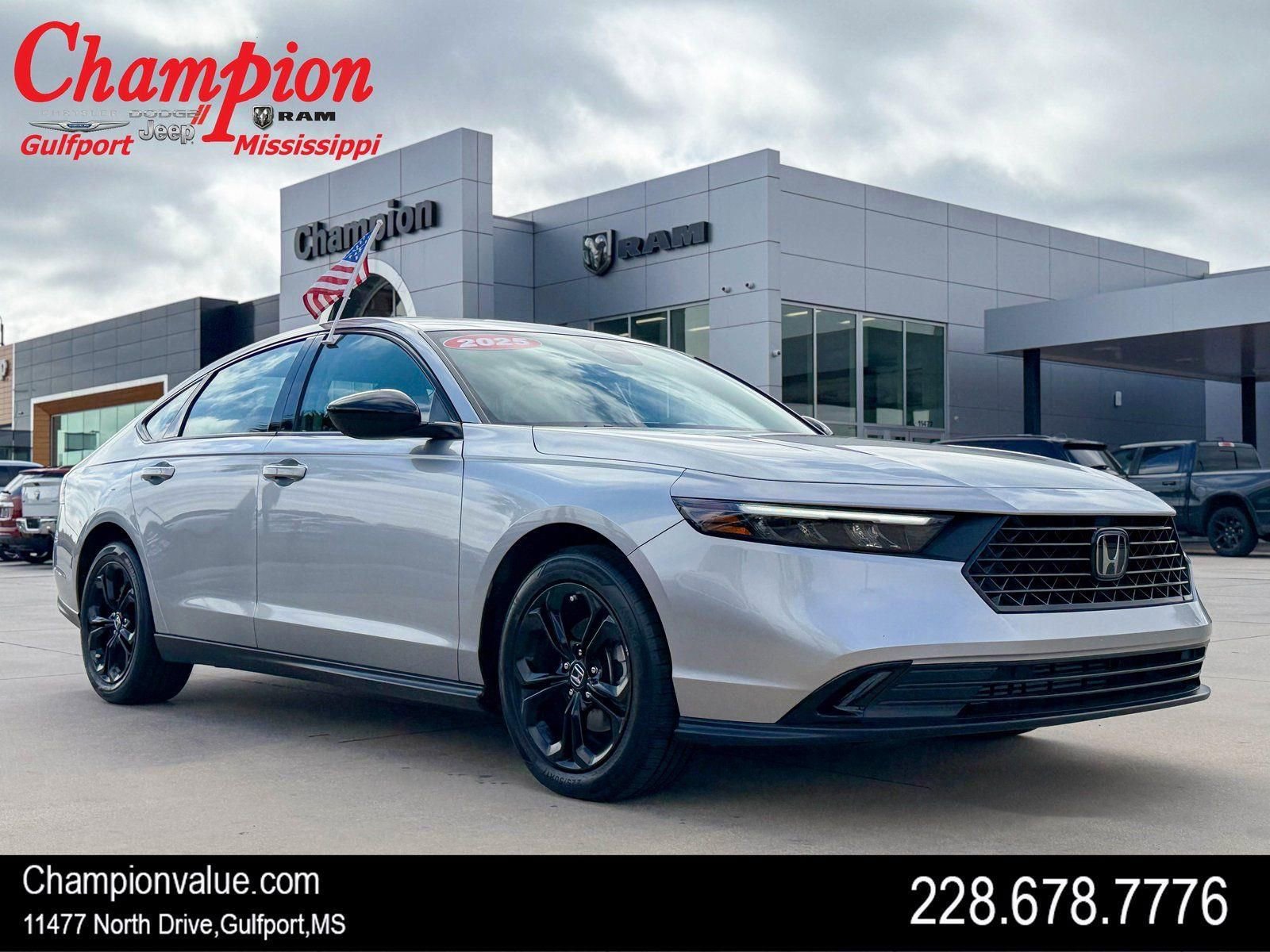 Used 2025 Honda Accord SE image 1