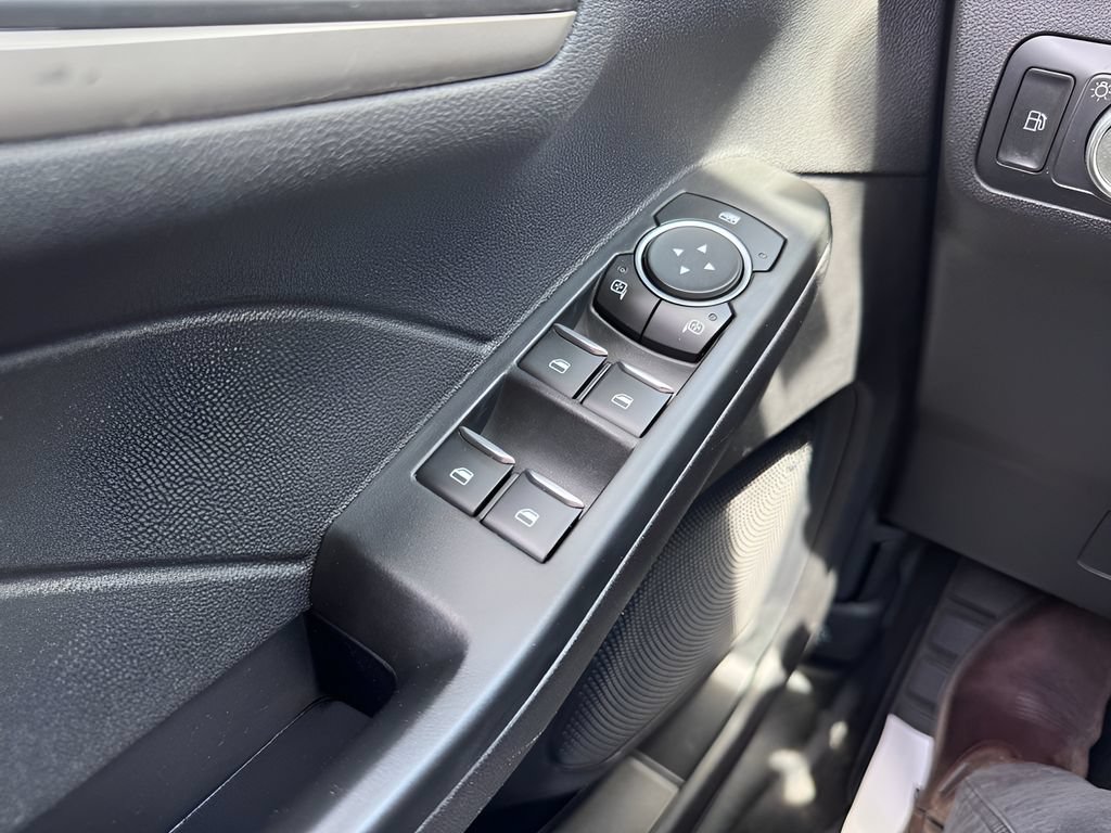 Used 2022 Ford Escape SE FWD image 14
