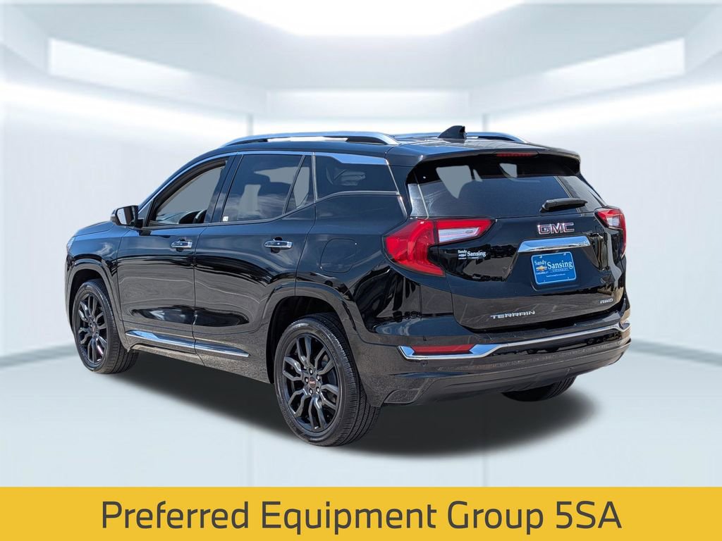 Used 2022 GMC Terrain Denali w/ Black Diamond Edition AWD/4WD image 4