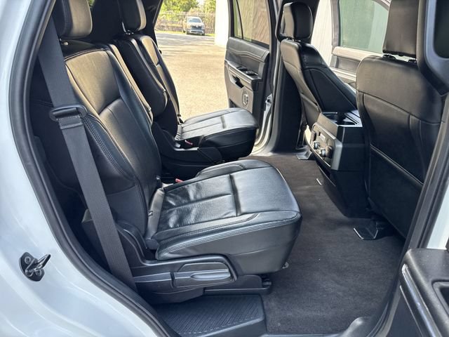 Used 2020 Ford Expedition XLT w/ Equipment Group 202A RWD image 11