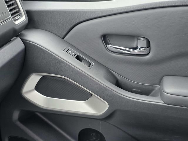 Used 2022 Nissan Frontier SV w/ Technology Package image 23