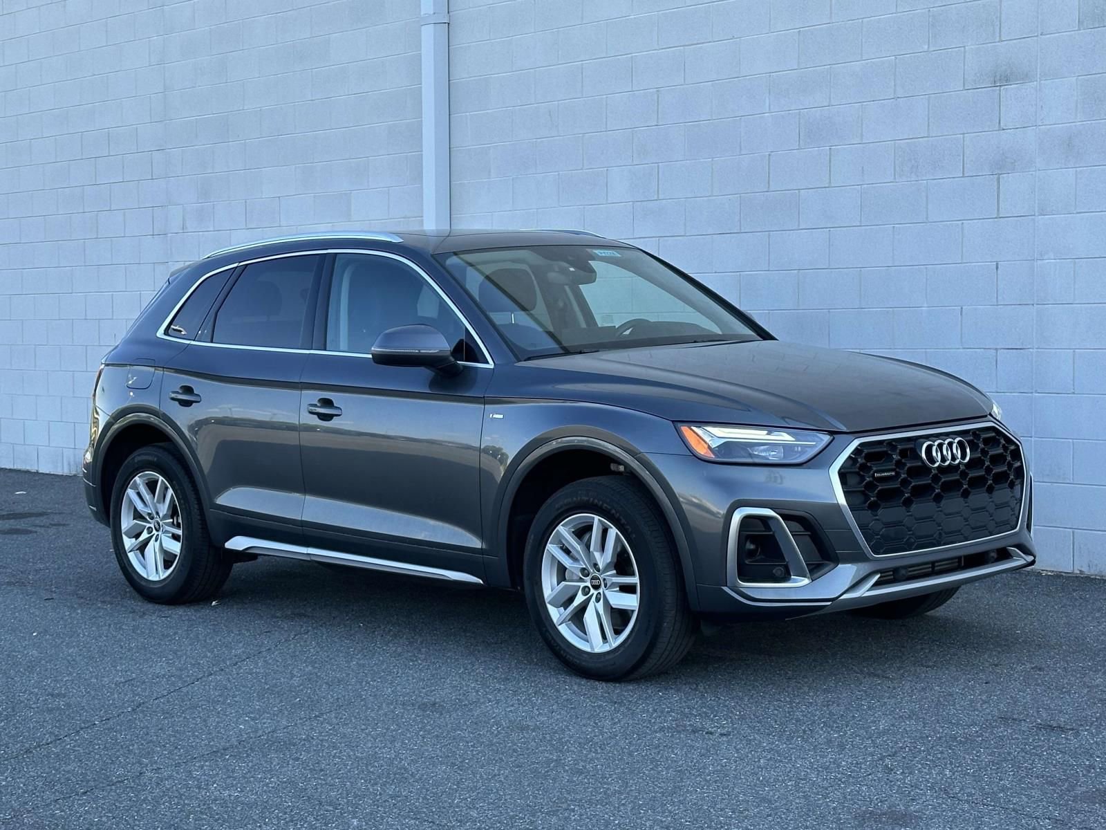 Used 2023 Audi Q5 2.0T Premium w/ Convenience Package AWD/4WD image 7