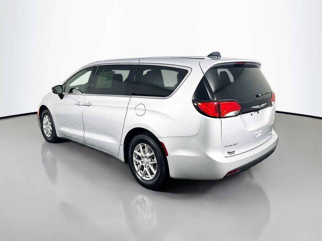 New 2026 Chrysler Voyager LX image 5