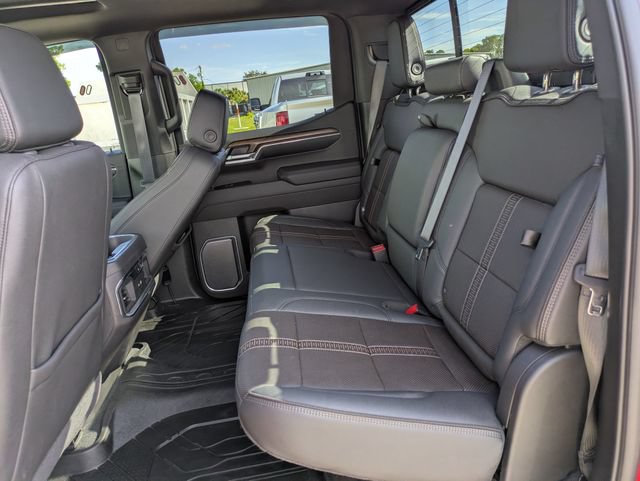 Used 2025 Chevrolet Silverado 1500 High Country w/ High Country Premium Package AWD/4WD image 10