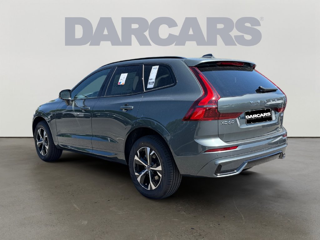 Certified 2026 Volvo XC60 B5 Core AWD/4WD image 3