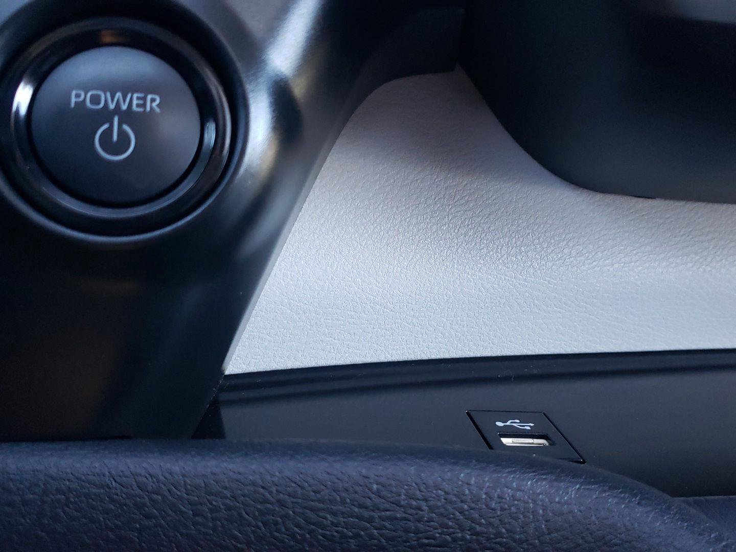 Used 2025 Toyota Sienna XLE w/ XLE Plus Package image 19