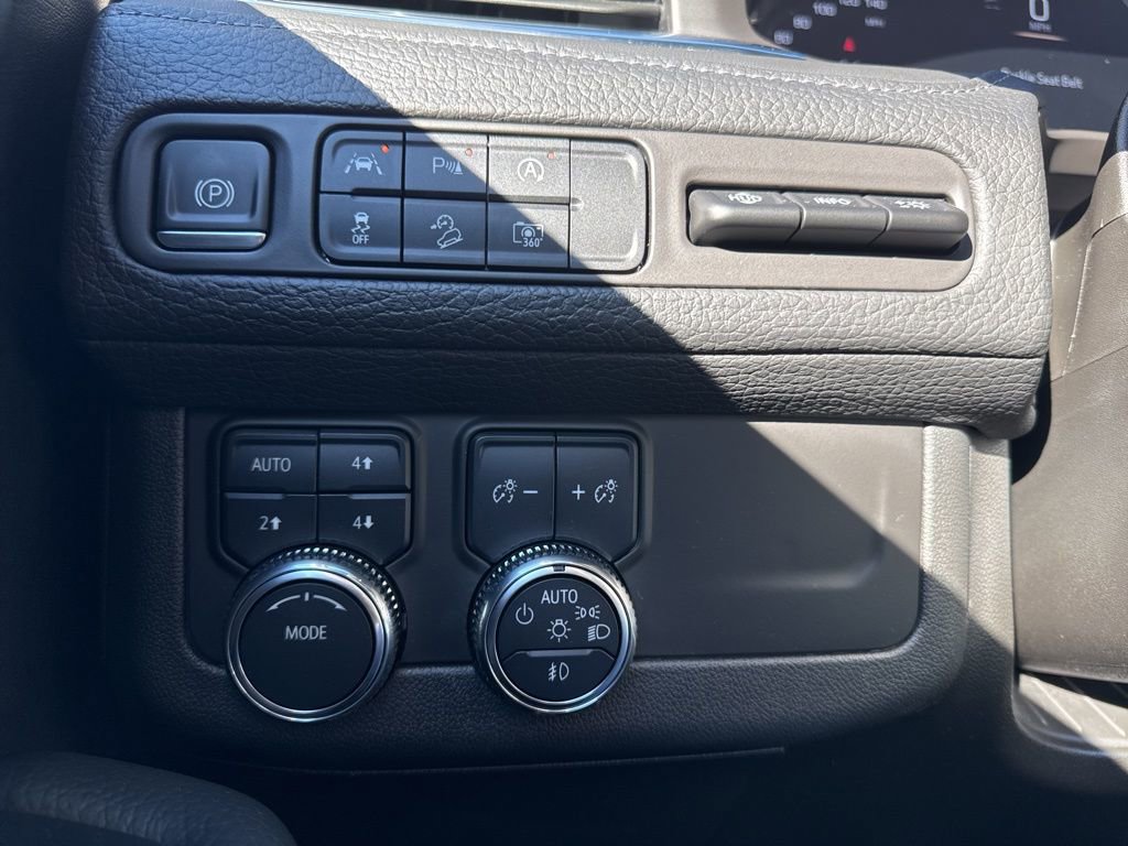 Used 2024 GMC Yukon Denali image 27