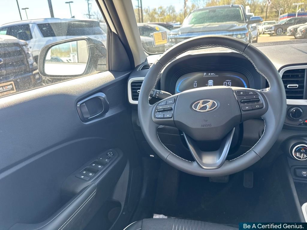 Certified 2026 Hyundai Venue SEL image 40