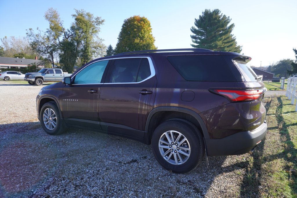 Used 2023 Chevrolet Traverse LT FWD image 5