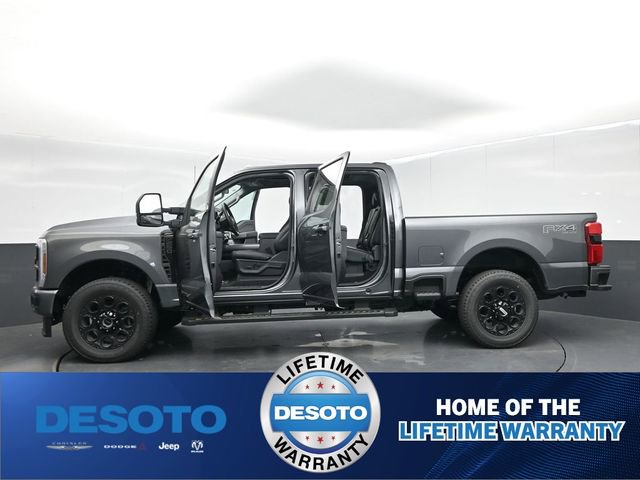 New 2026 Ford F250 Lariat w/ Black Appearance Package image 64