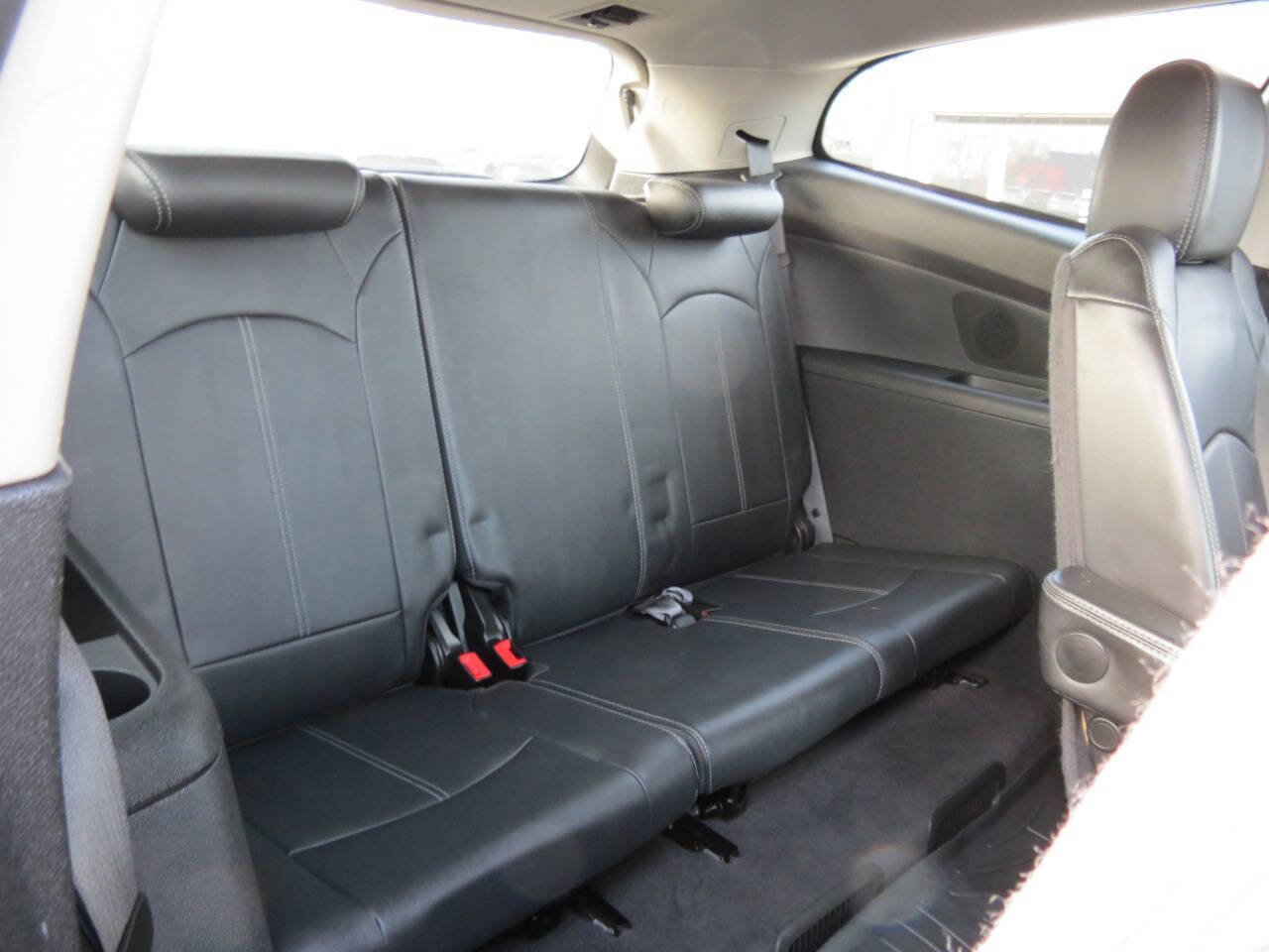 Used 2014 Chevrolet Traverse LT image 21