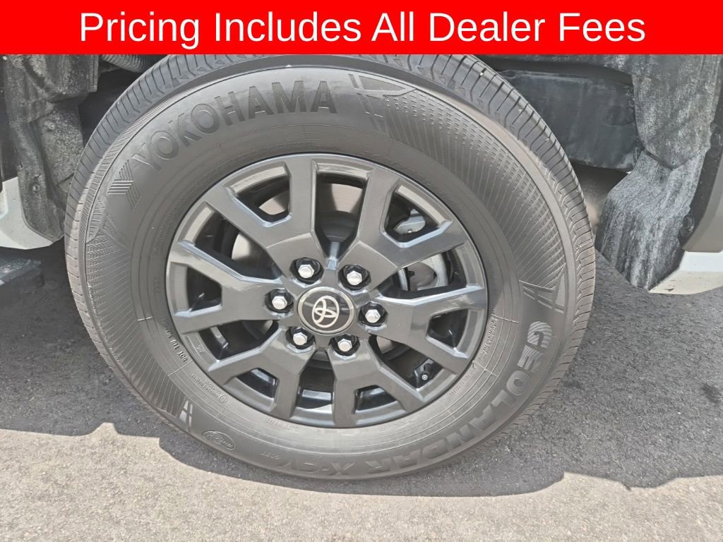 Used 2025 Toyota 4Runner SR5 AWD/4WD image 16