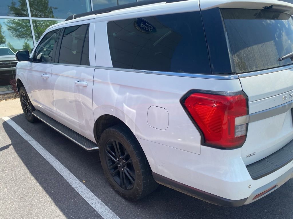 Used 2023 Ford Expedition Max XLT image 8