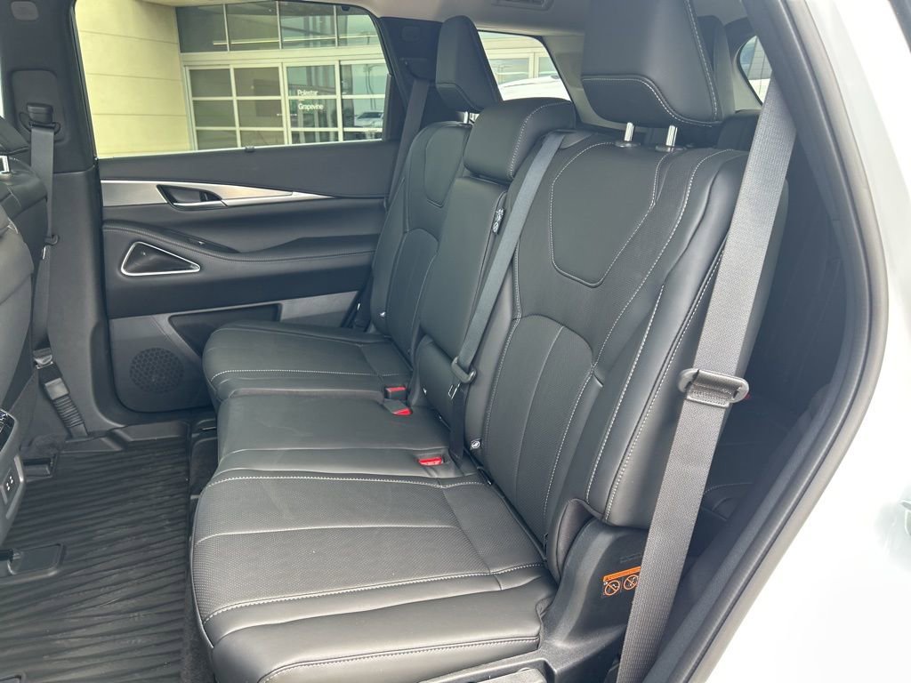 New 2026 INFINITI QX60 Luxe w/ Cargo Package image 16