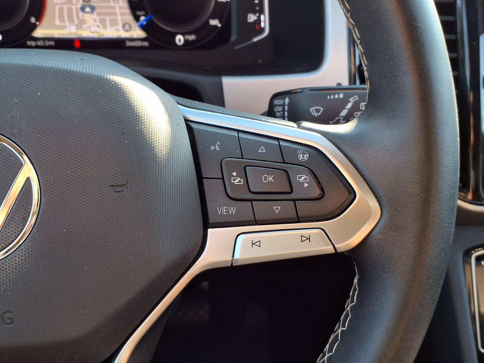 Used 2023 Volkswagen Atlas SEL AWD/4WD image 17