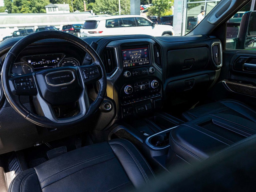 Used 2021 GMC Sierra 3500 Denali w/ Denali Ultimate Package image 17
