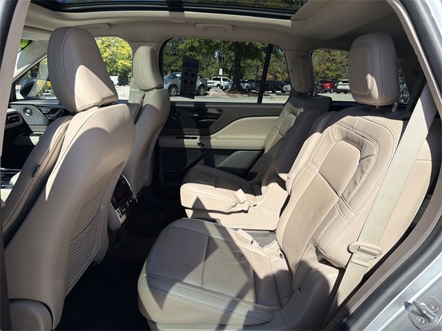Used 2023 Lincoln Aviator Grand Touring image 23