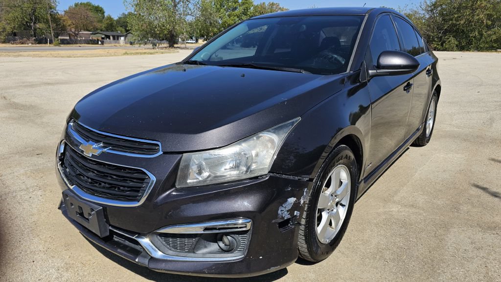 Used 2015 Chevrolet Cruze LT w/ RS Package FWD image 2
