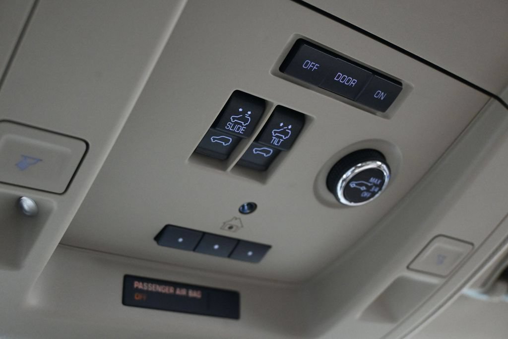 Used 2019 GMC Yukon XL SLT w/ Premium Edition RWD image 25