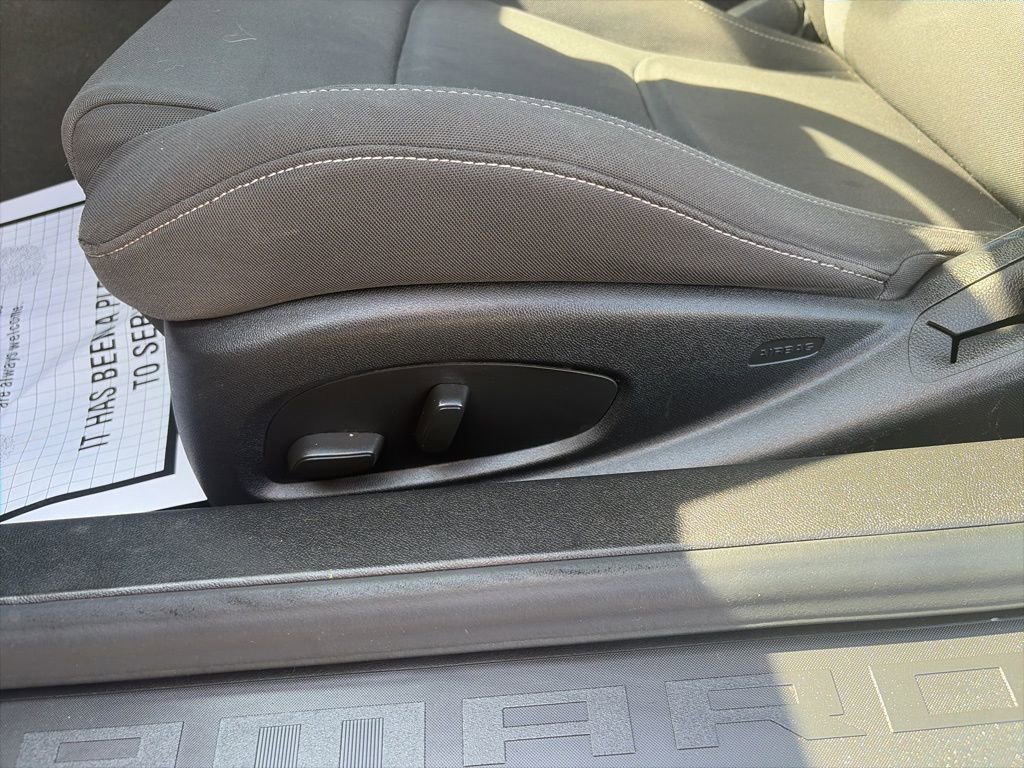 Used 2016 Chevrolet Camaro LT RWD image 19