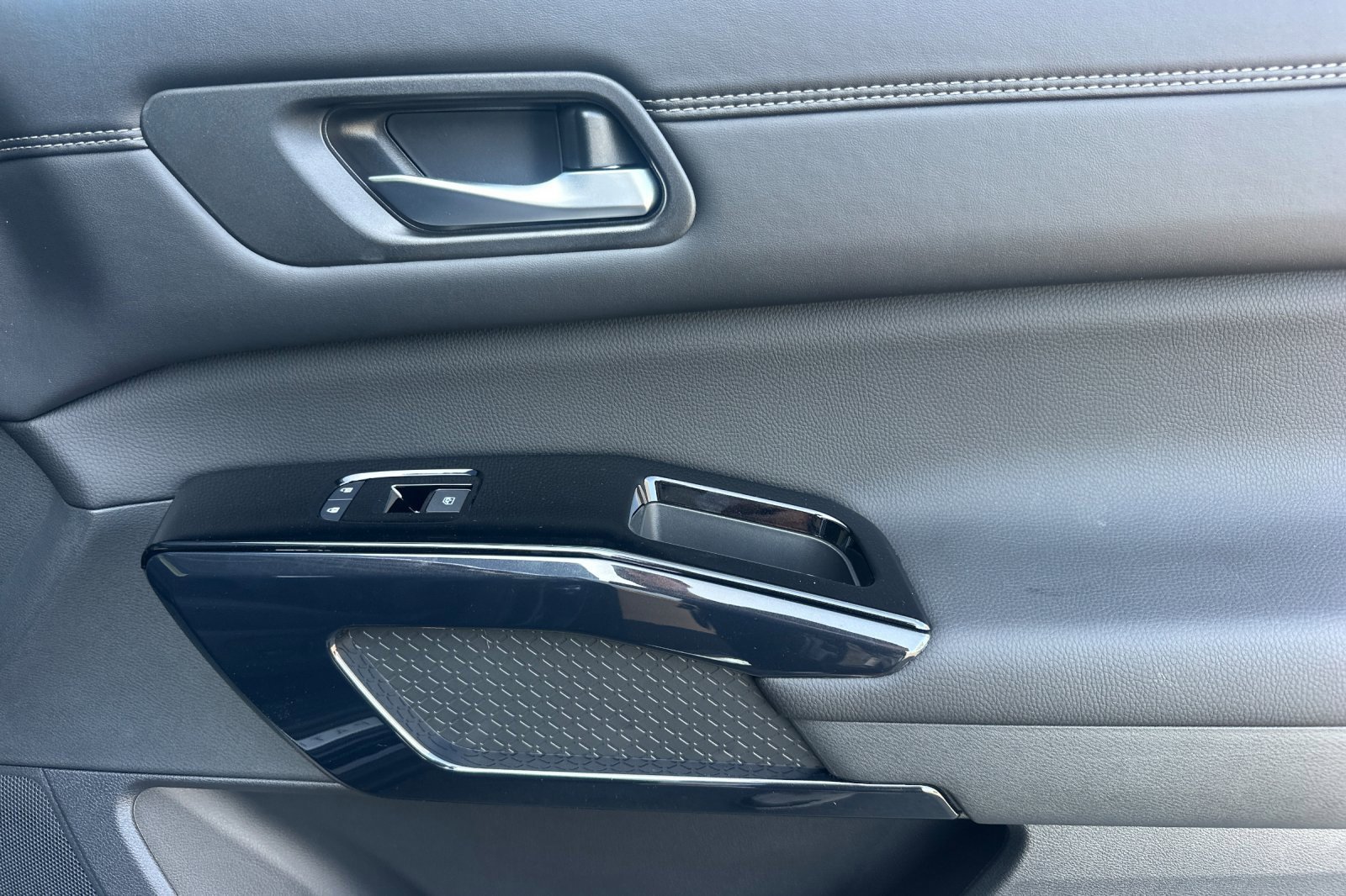 New 2026 Nissan Pathfinder Platinum AWD/4WD image 19