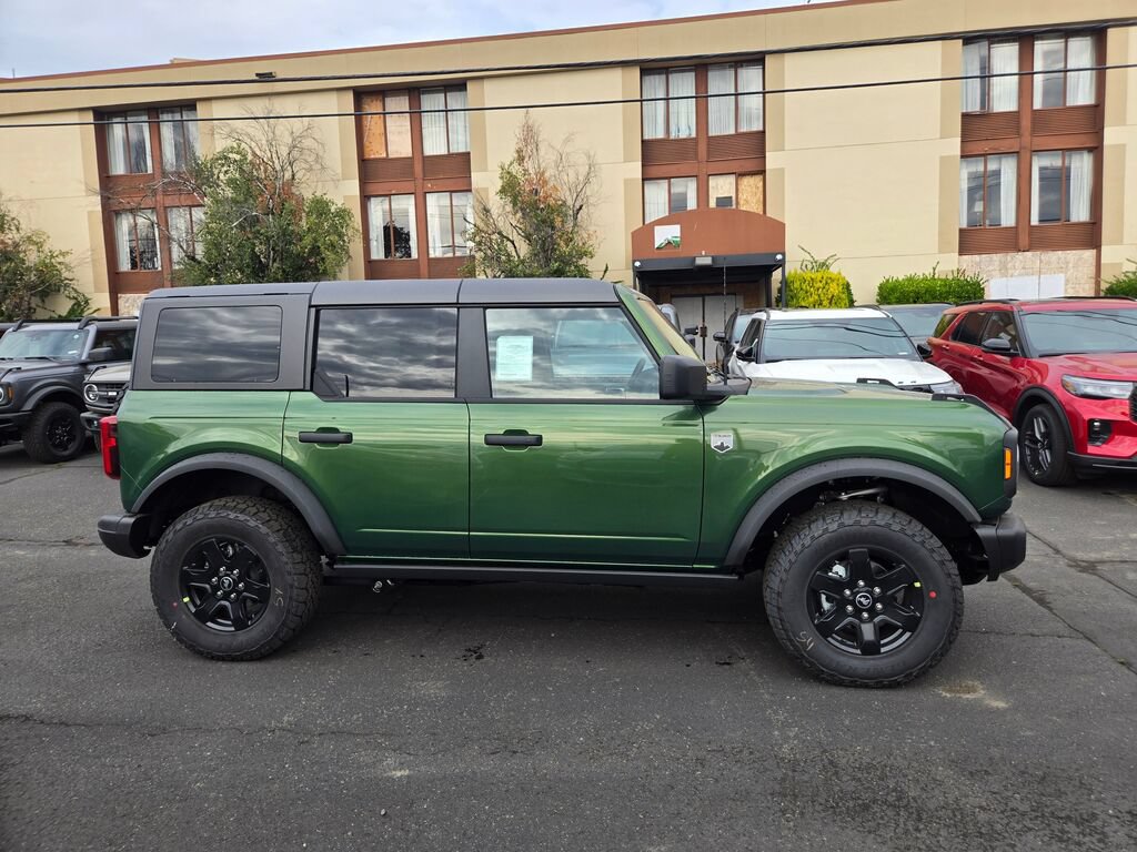 New 2025 Ford Bronco Big Bend w/ Black Diamond Package AWD/4WD image 4