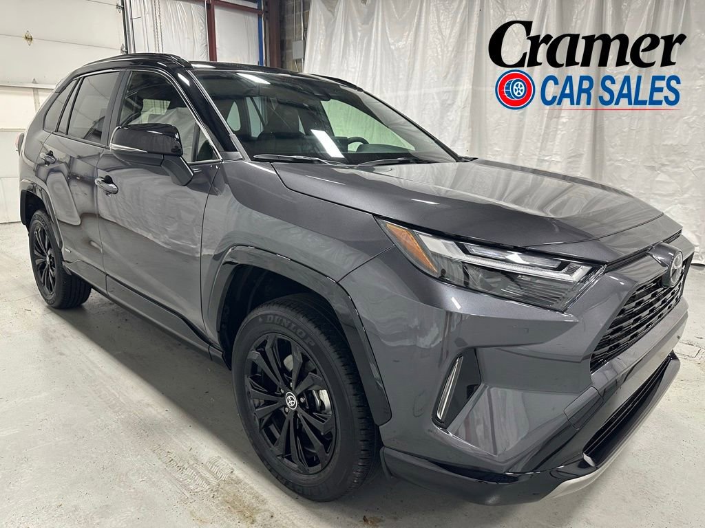 Used 2025 Toyota RAV4 XSE w/ Weather Package AWD/4WD image 1