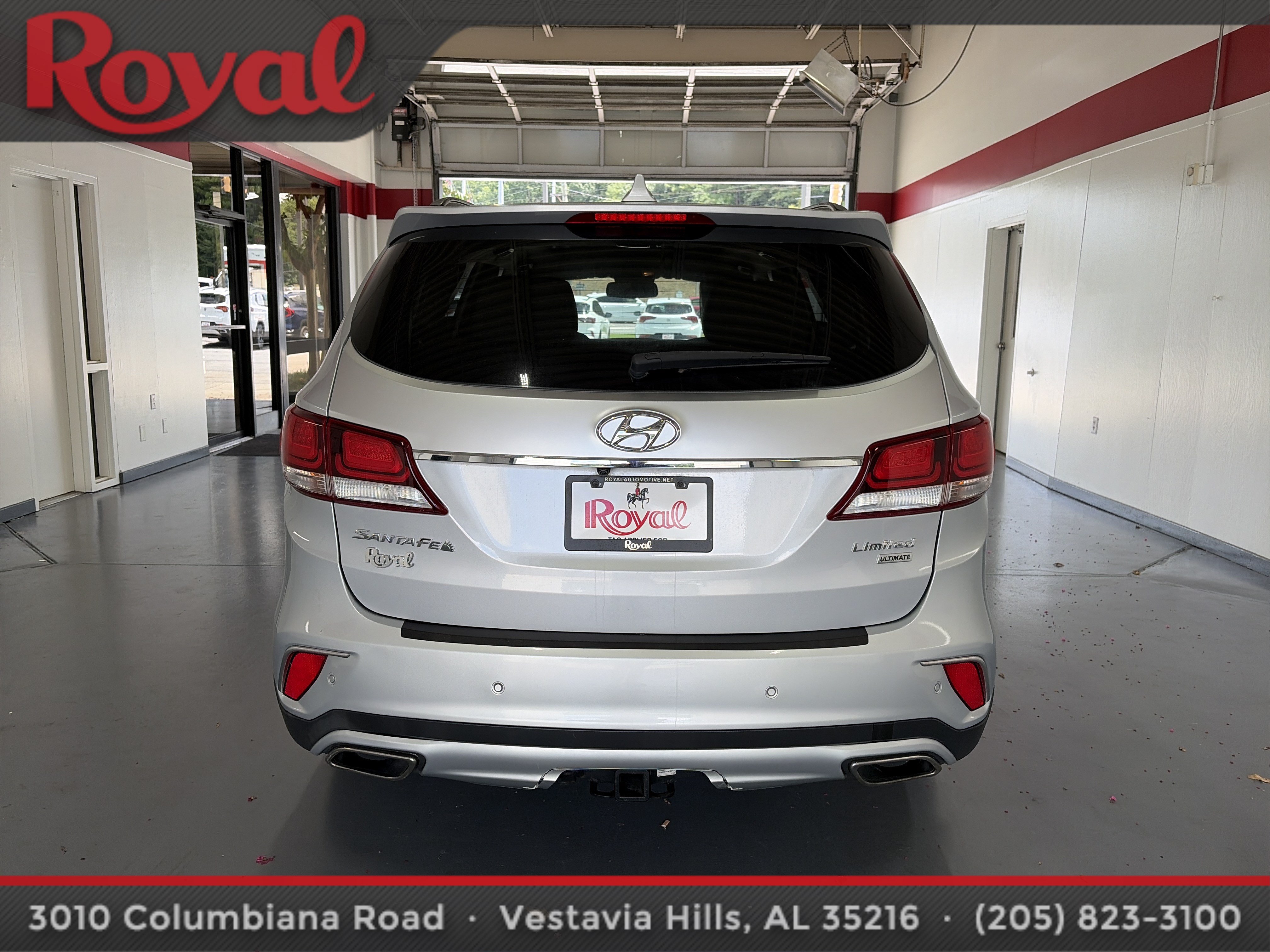 Used 2017 Hyundai Santa Fe Limited FWD image 3