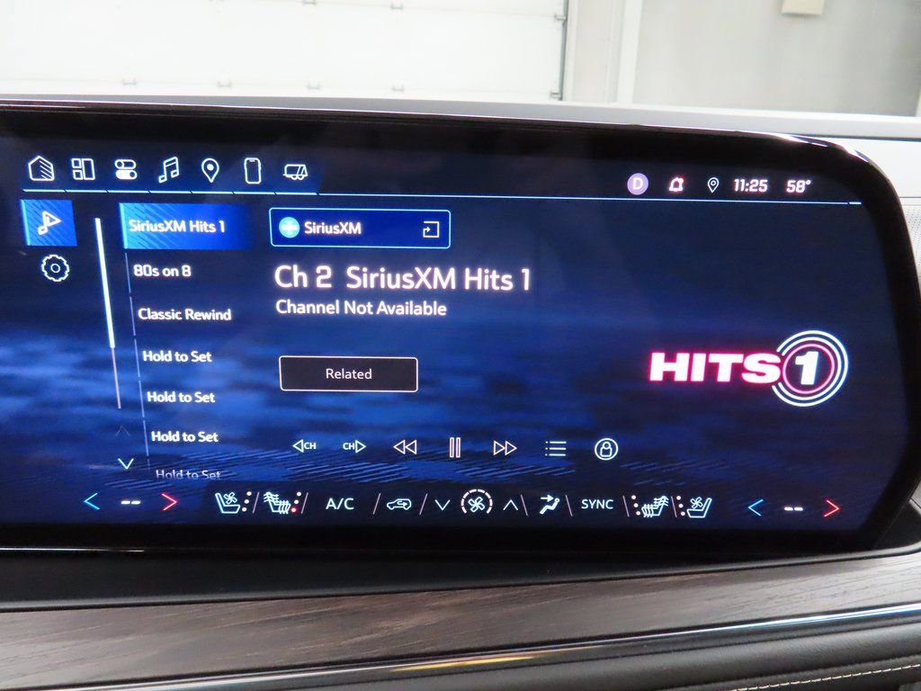 Used 2025 Chevrolet Suburban Premier AWD/4WD image 23