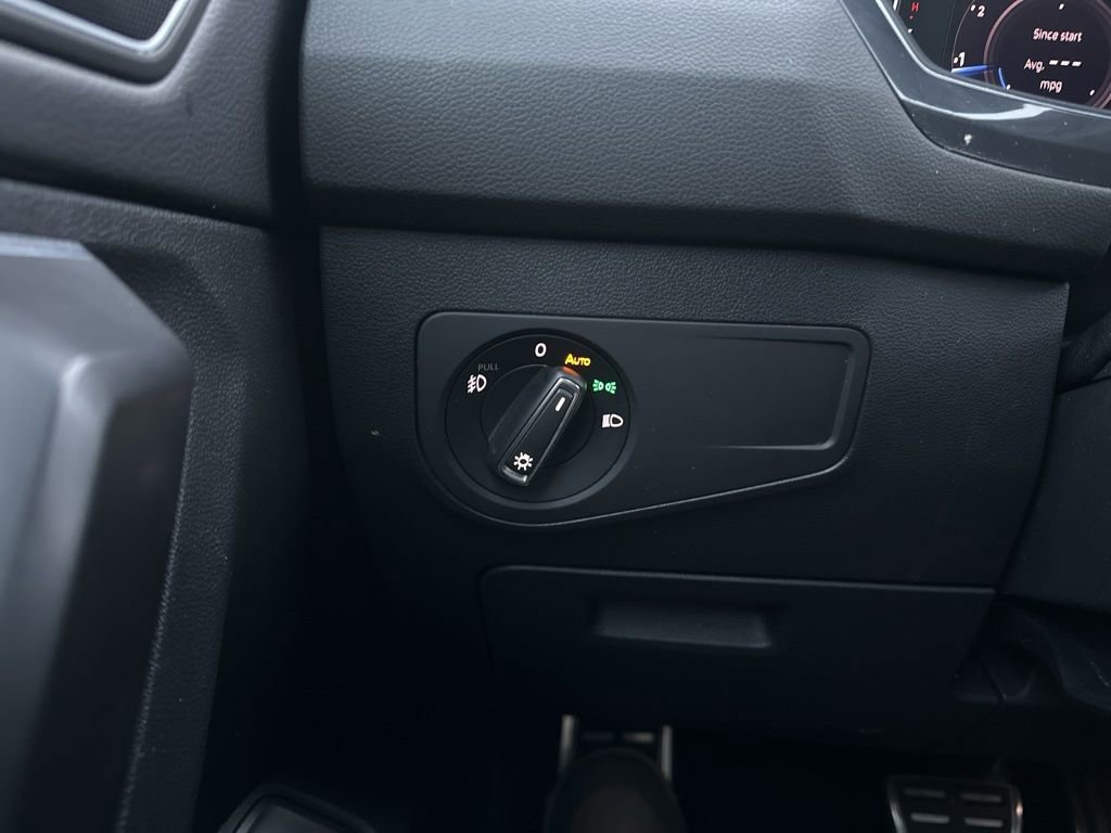 Used 2021 Volkswagen Tiguan SEL Premium R-Line w/ 3rd Row Seat Package image 19