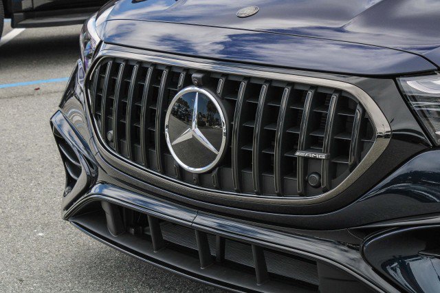 Used 2025 Mercedes-Benz E 53 AMG e 4MATIC Sedan image 5