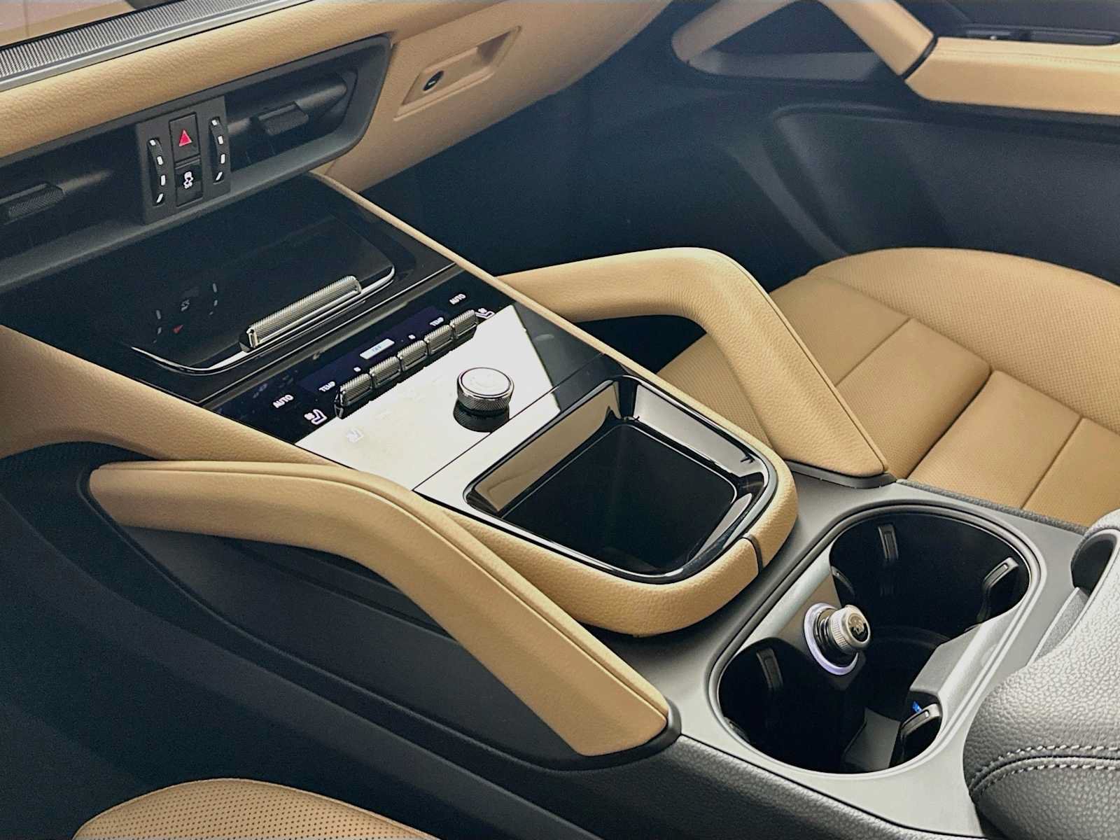 New 2026 Porsche Cayenne AWD/4WD image 19
