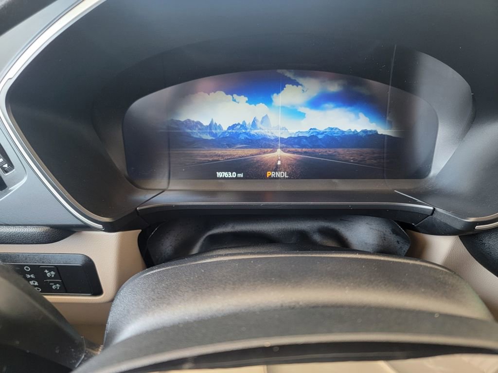 Used 2021 Ford Escape SEL w/ Technology Package image 16