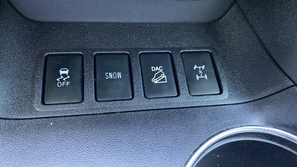 Used 2016 Toyota Highlander Plus AWD/4WD image 12