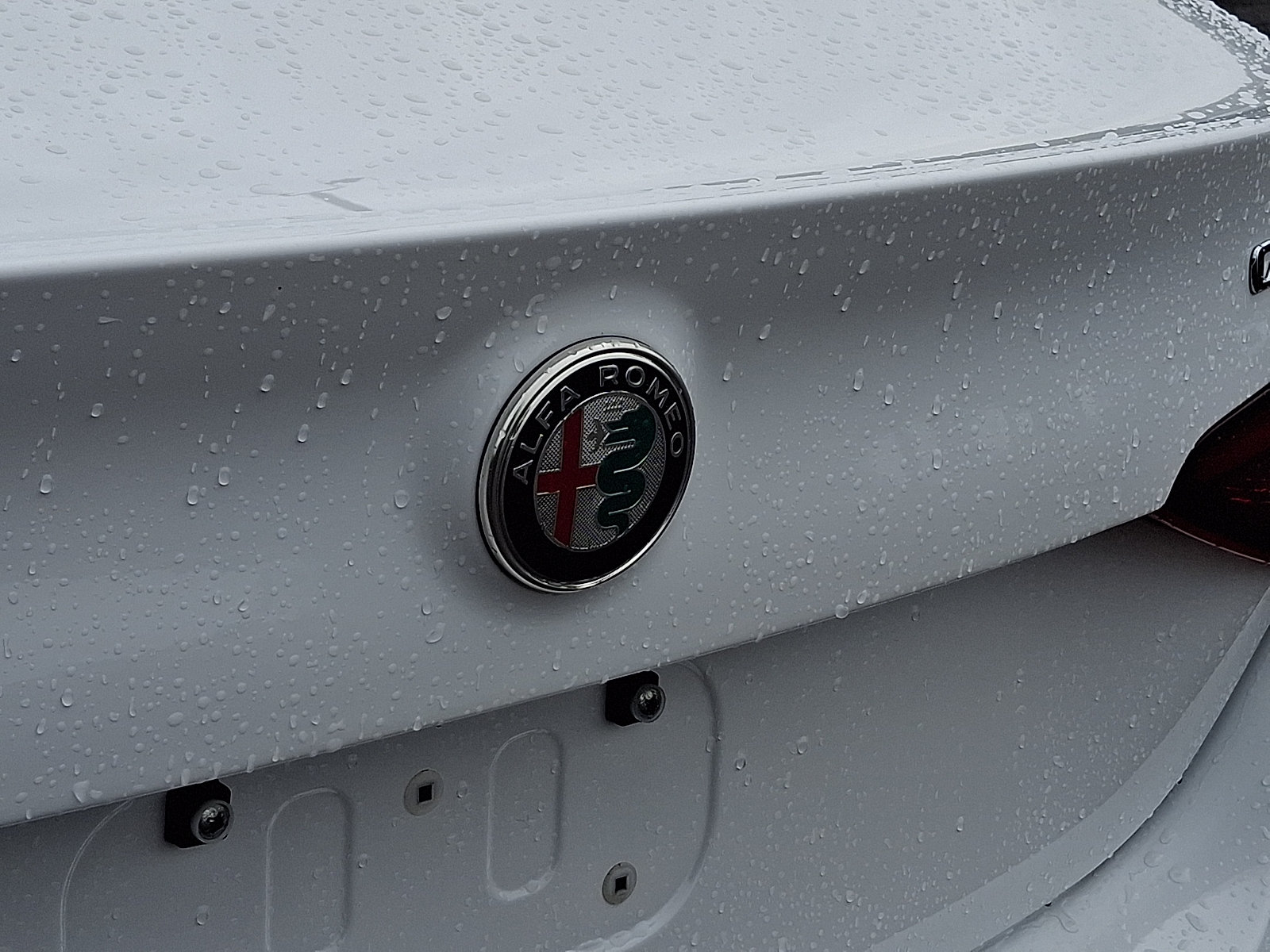 Used 2023 Alfa Romeo Giulia Veloce AWD/4WD image 32