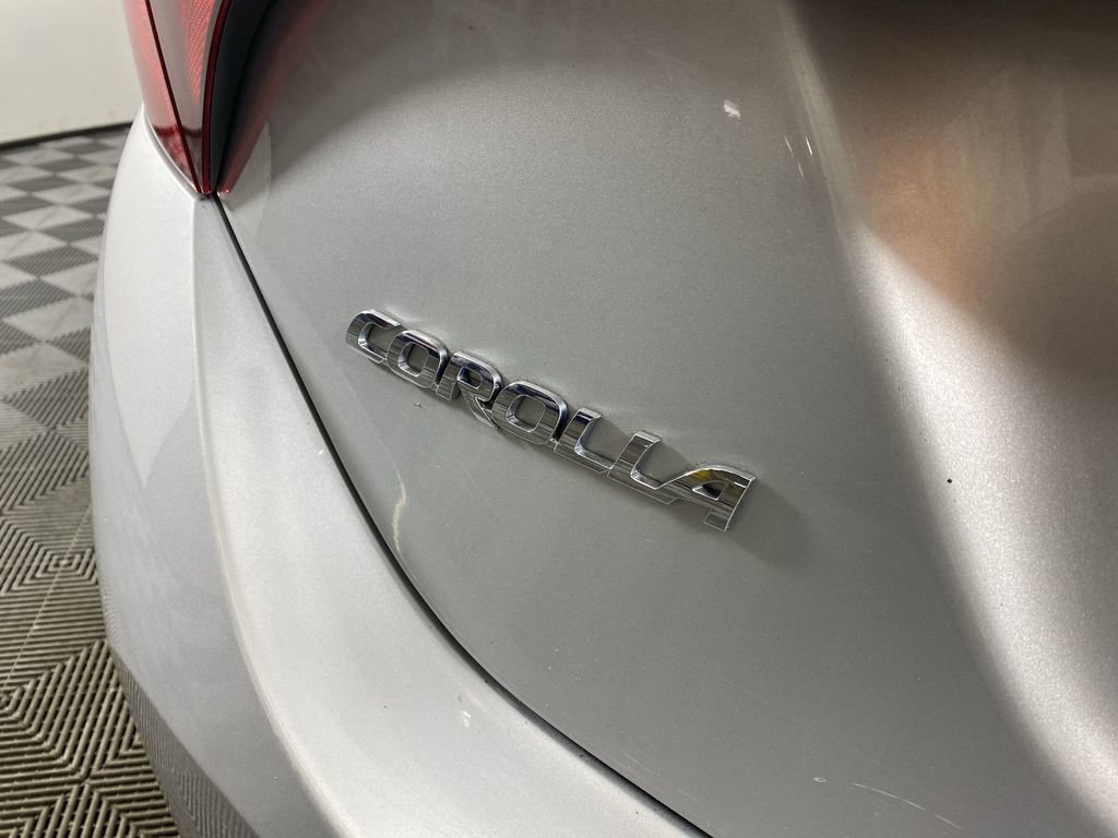 Used 2019 Toyota Corolla LE image 29