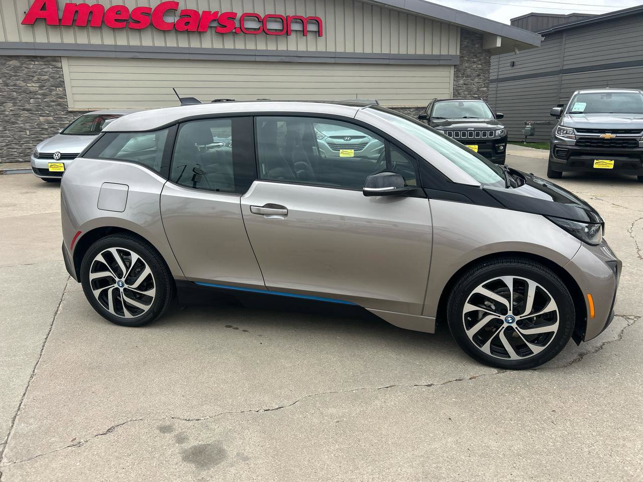 Used 2015 BMW i3 RWD image 2