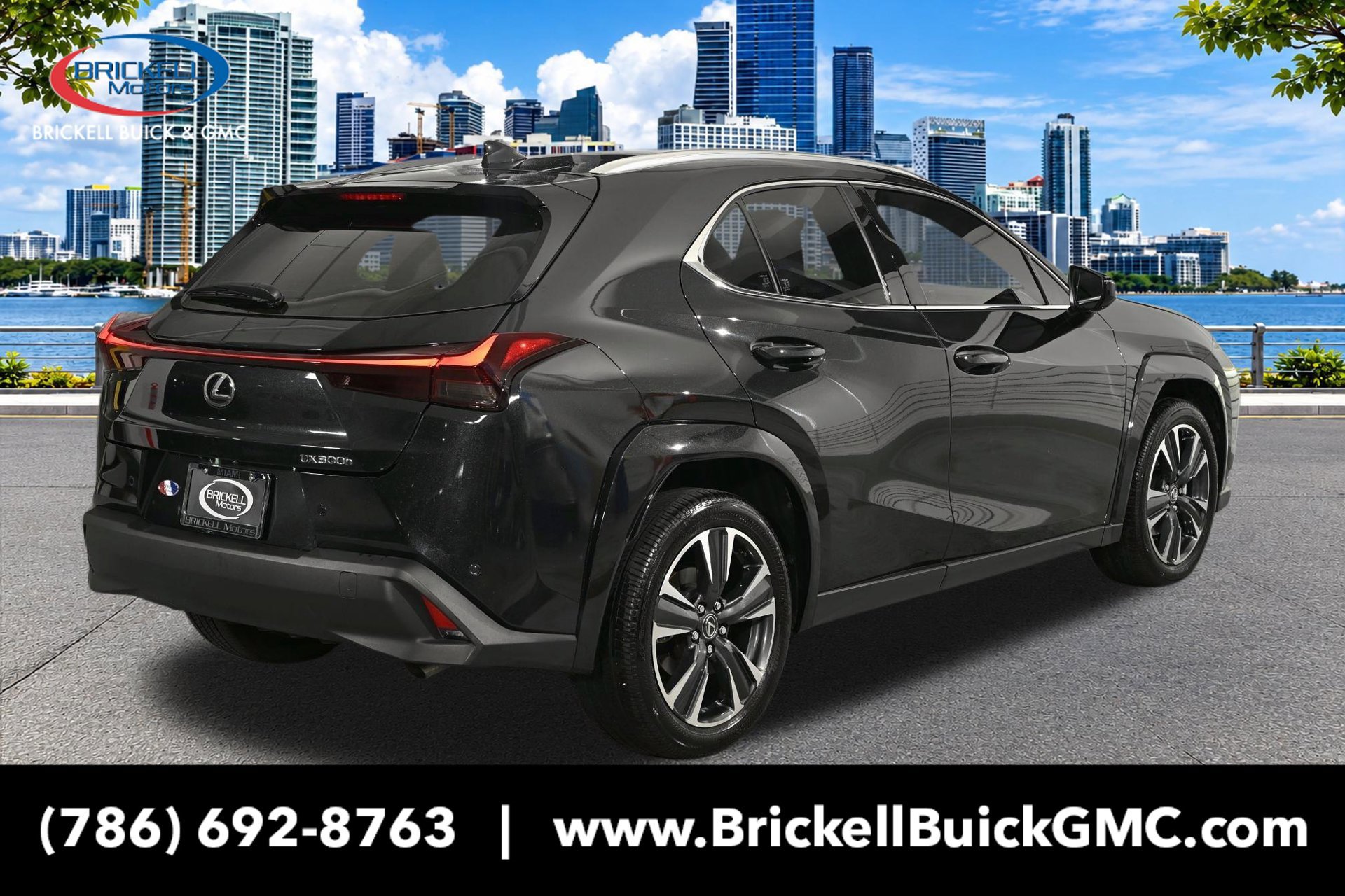 Used 2025 Lexus UX 300h FWD w/ Accessory Package (Z1) image 5