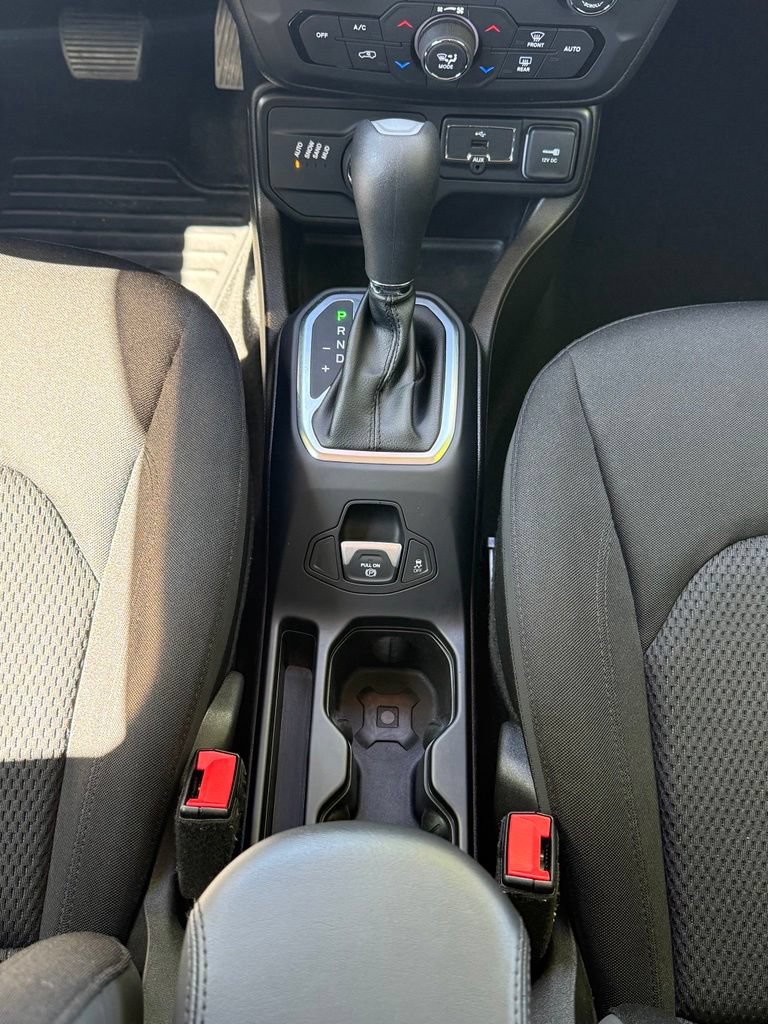 Used 2020 Jeep Renegade Altitude AWD/4WD image 20