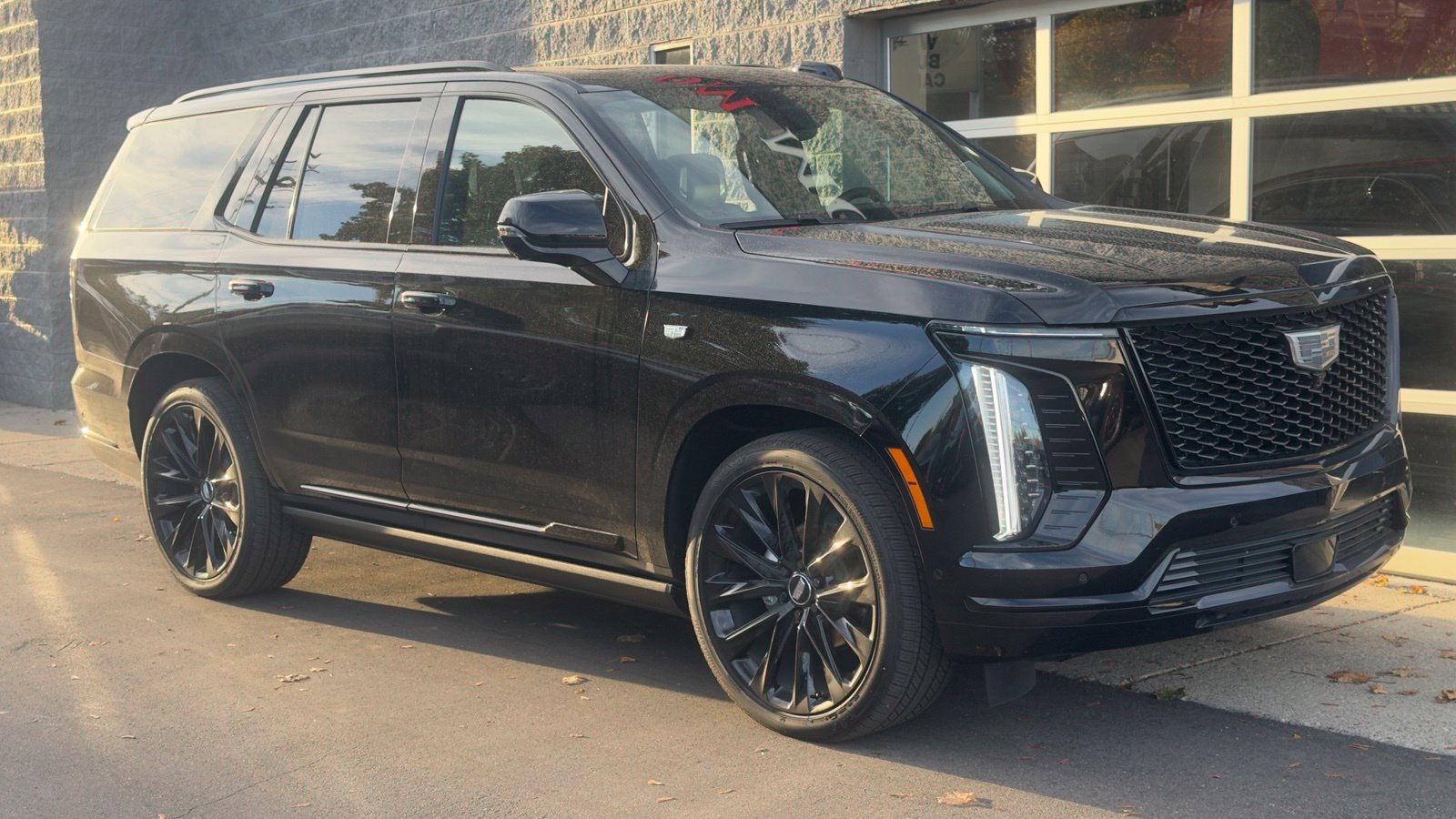 Used 2026 Cadillac Escalade Platinum Sport w/ LPO, ONYX Package AWD/4WD image 8