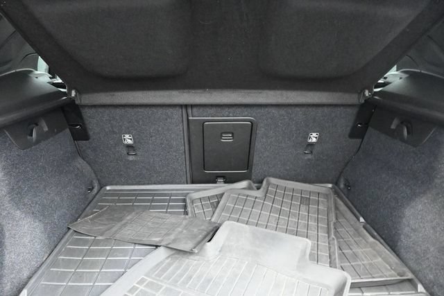 Used 2023 Volvo XC40 B5 Ultimate w/ Protection Package Premier AWD/4WD image 30