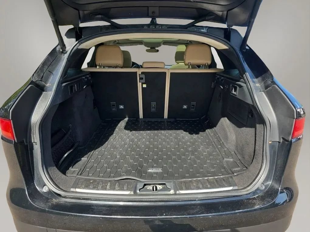 Used 2019 Jaguar F-PACE Premium AWD/4WD image 53