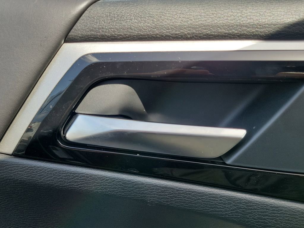 New 2025 Mitsubishi Outlander SE image 23