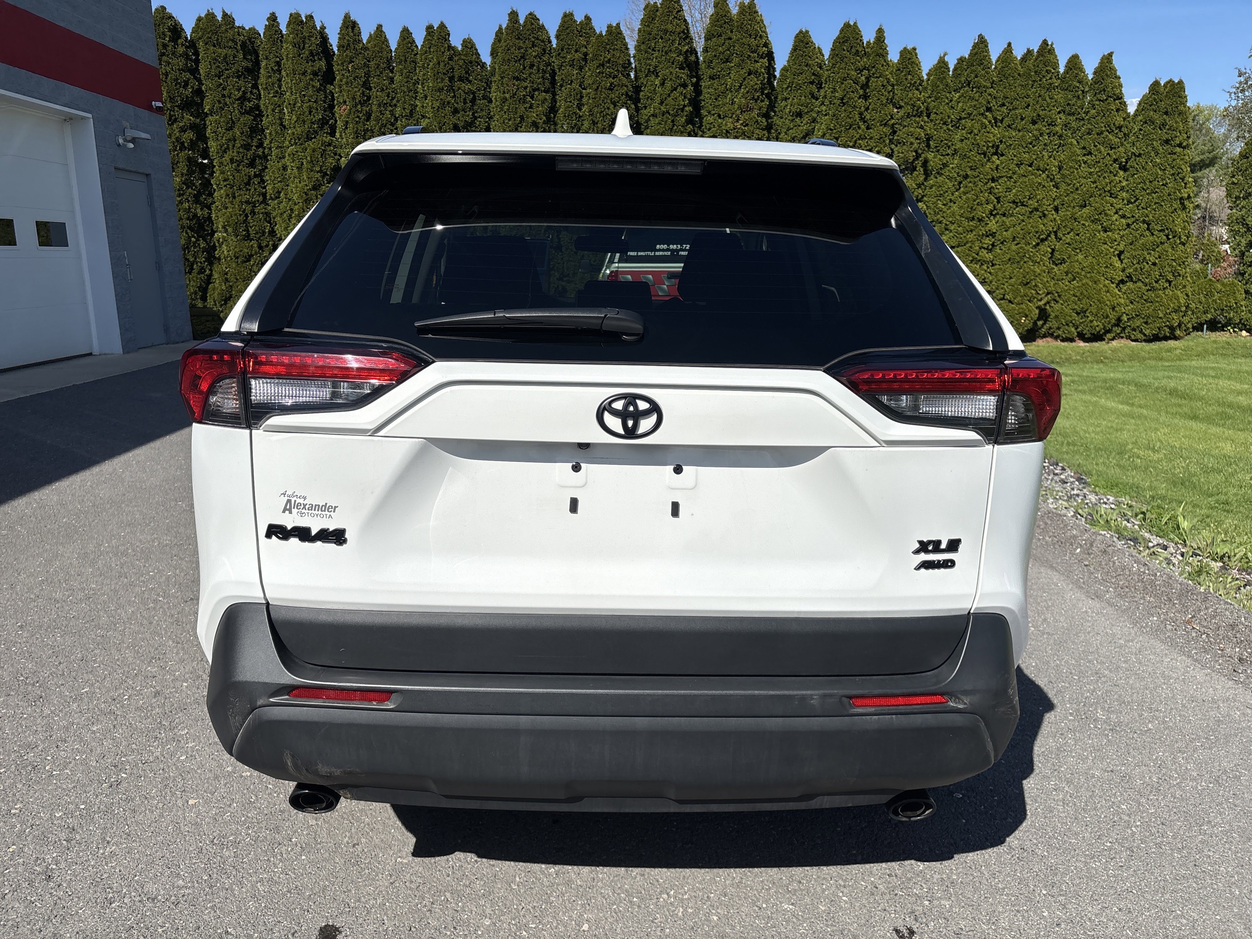 Certified 2025 Toyota RAV4 XLE AWD/4WD image 3