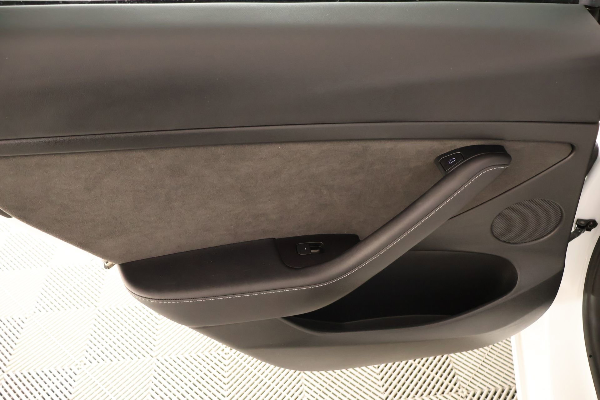 Used 2023 Tesla Model 3 Performance image 17