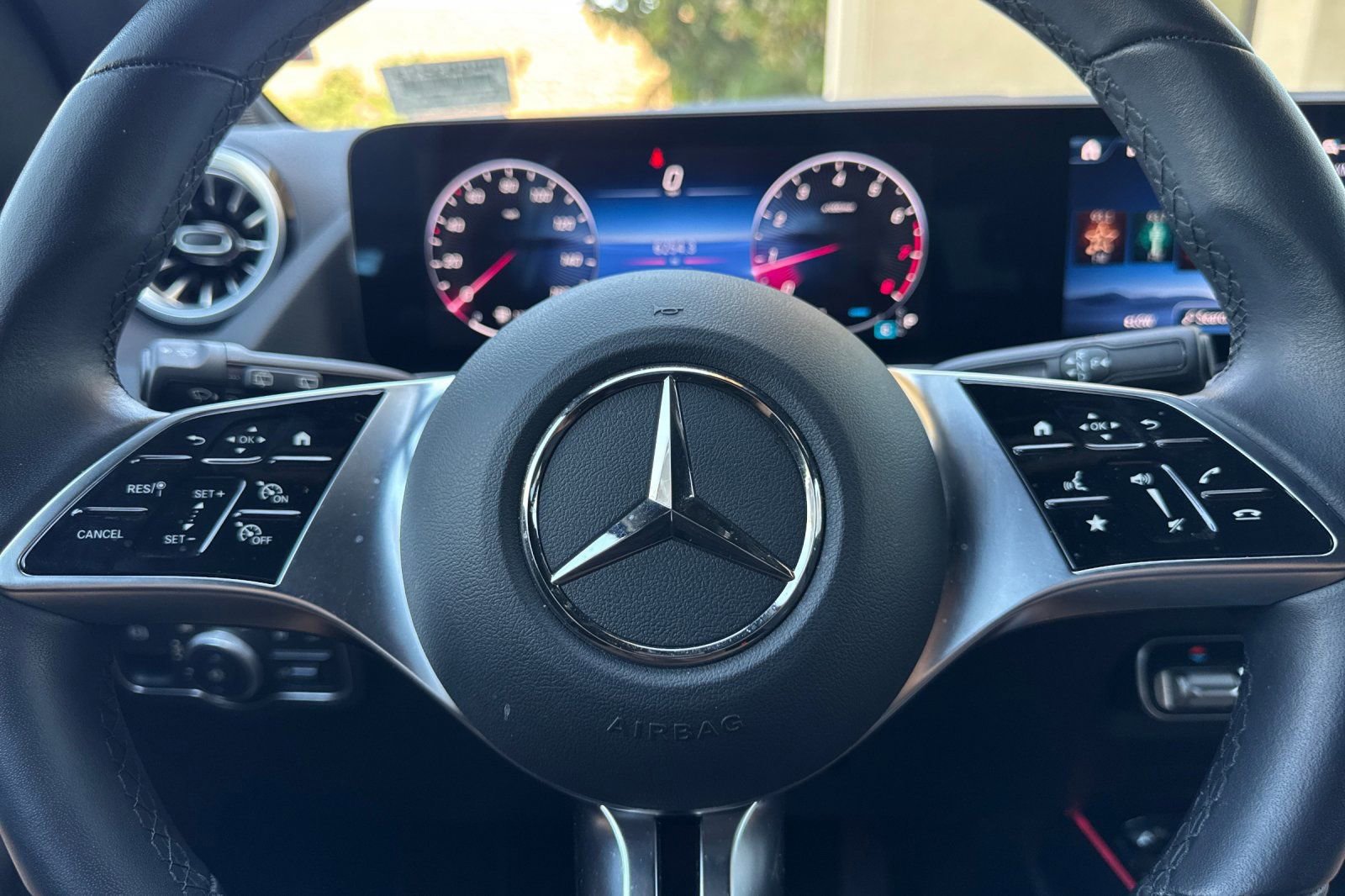Used 2025 Mercedes-Benz GLA 250 image 24